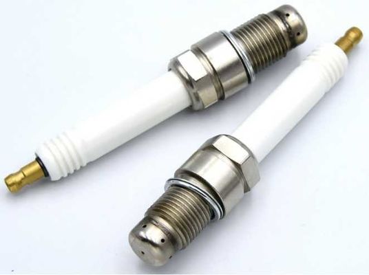 TAKUMI R6GC1-77M свещ X52404500049 свещ съвместима с газовия двигател MTU 16V4000L61